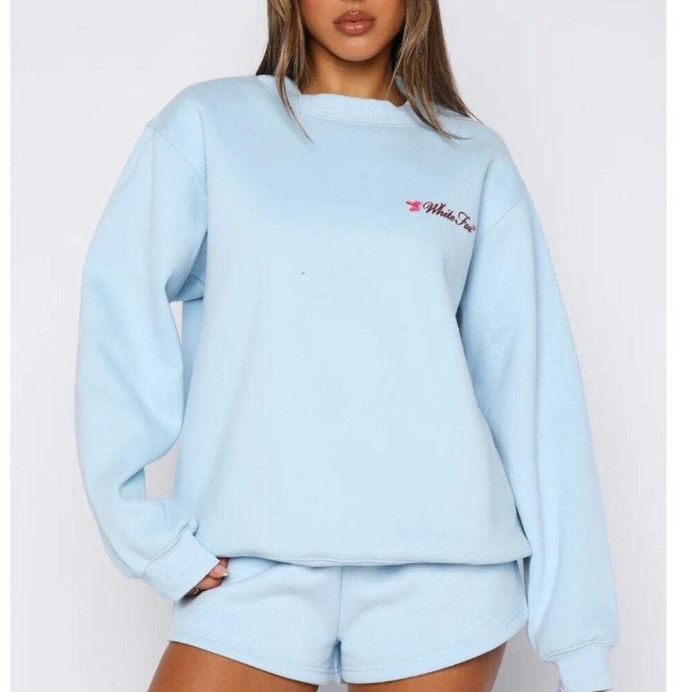White Fox baby blue size M/L Crewneck sweatshirt NWT - Picture 3 of 5